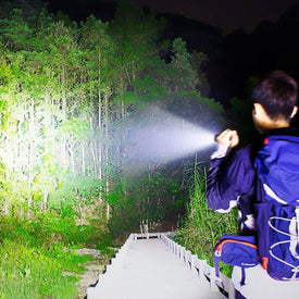 The Ultimate LED Flashlight Delivers Super Bright Beam With 5 LED Lights + Side Lamp Too!