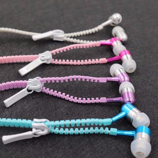 GLOWING ZIPPER EARPHONES